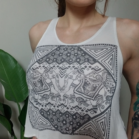 Elephant crop - Picture 3 of 9